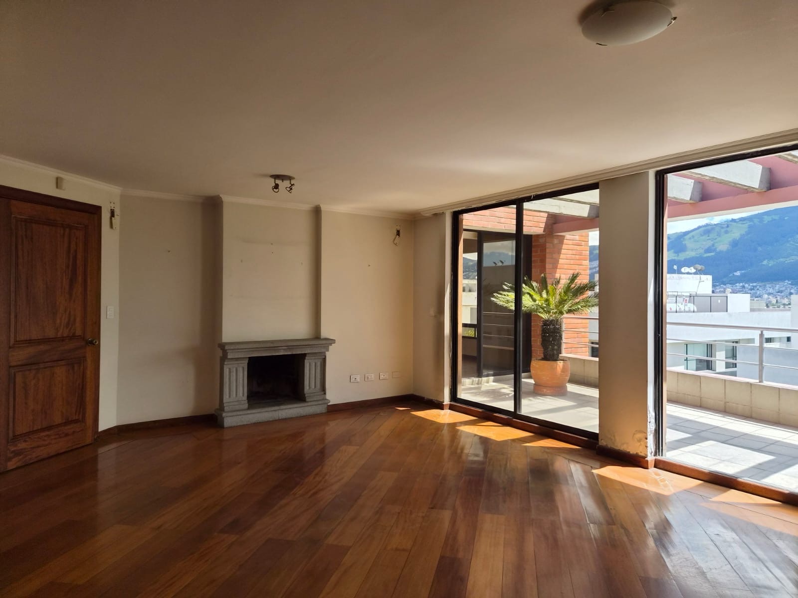Penthouse en la Gonzáles Suárez 7