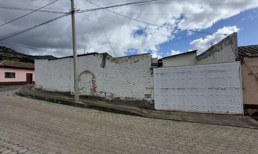Casa en  Sector Tes Tolas, parroquia El Ángel , cantón Espejo Carchi - Espejo 499,59 m²