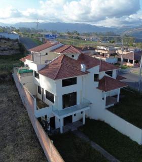 Csa en Venta, sector Chibuleo San Alfonso, Parroquia Juan Benigno Vela, Ambato, Tungurahua.