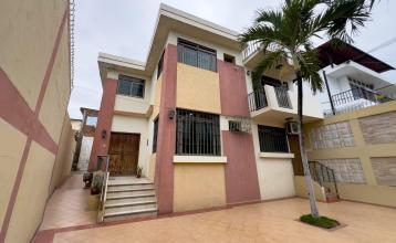 Venta de Casa Unifamiliar en Manta