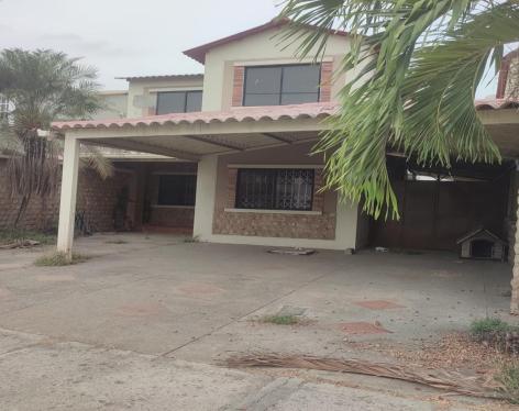 Casa en venta en urb. villa Club, Daule, Guayas